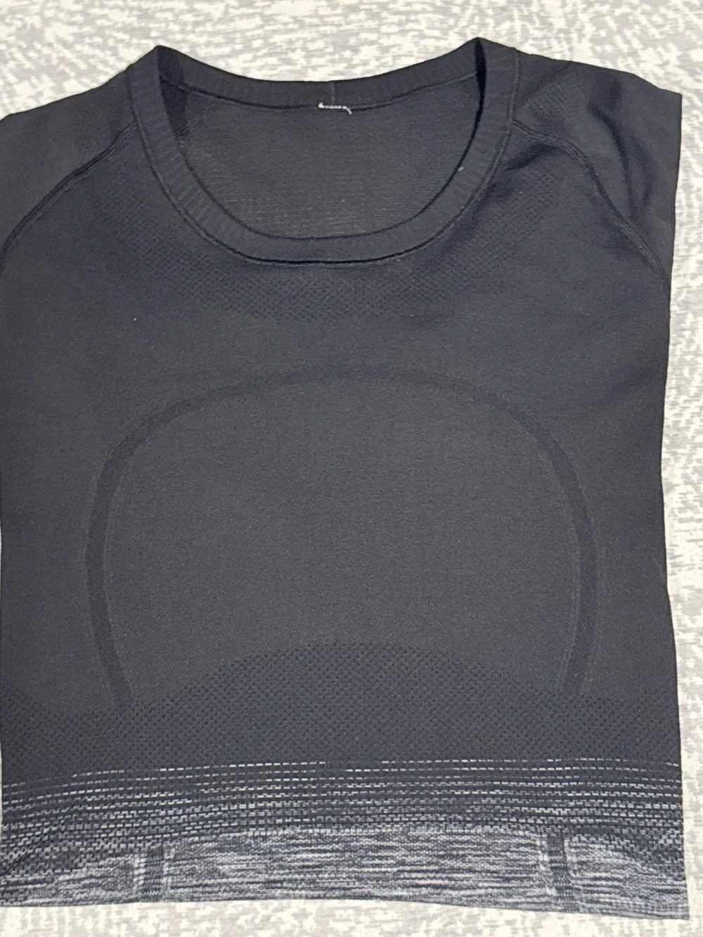 Lululemon /// Women’s Swiftly Tech Long Sleeve Crew - Size 10